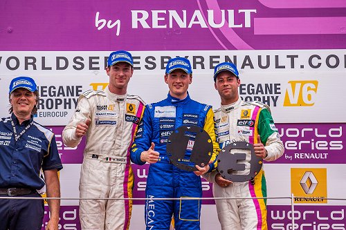 teambaas Frans Verschuur geniet van zege Mike Verschuur in Rusland